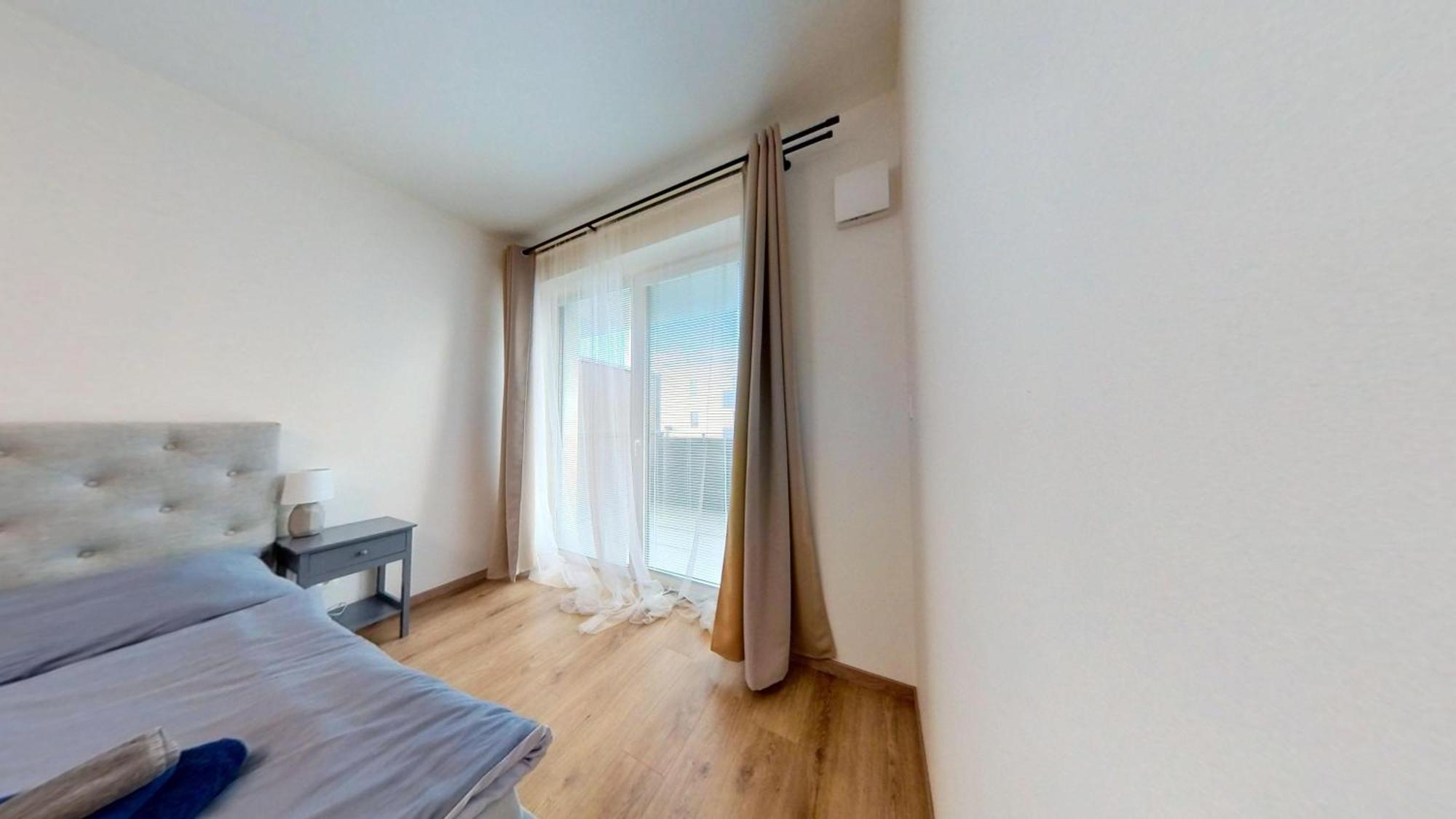 Air-Conditioned 2 Room Apartment, Balcony, New Building, 201 Rovinka 외부 사진